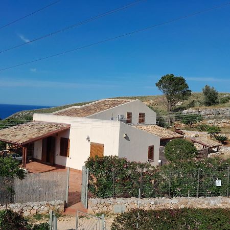 Mediterraneo Castellammare del Golfo Bagian luar foto