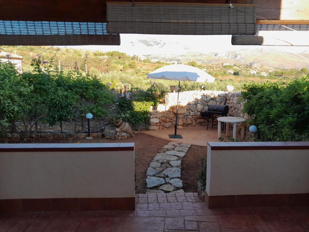 Mediterraneo Castellammare del Golfo Bagian luar foto